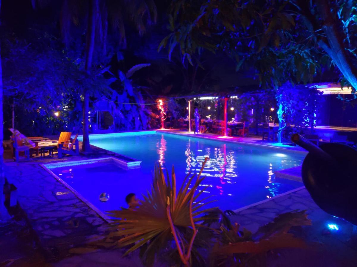Isla Encantada  León Exterior foto